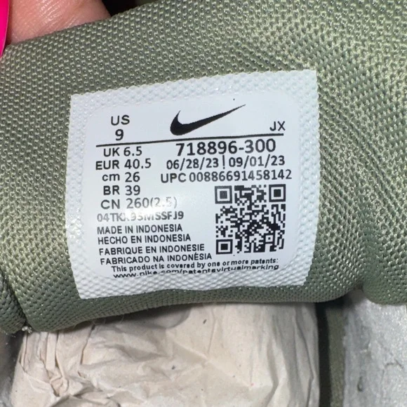 Nike Women's Air Max⭐️ - Picture 4 of 6